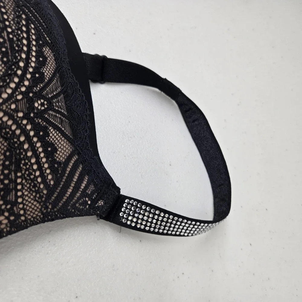 Torrid Women Bra 40DDD Black Geometric Wireless Rhinestone Lace READ